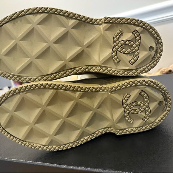 Chanel Rainboots - Picture 4 of 6